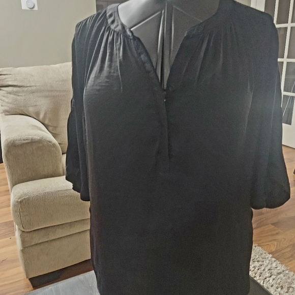 Jennifer Lopez High Low Blouse - Picture 2 of 3